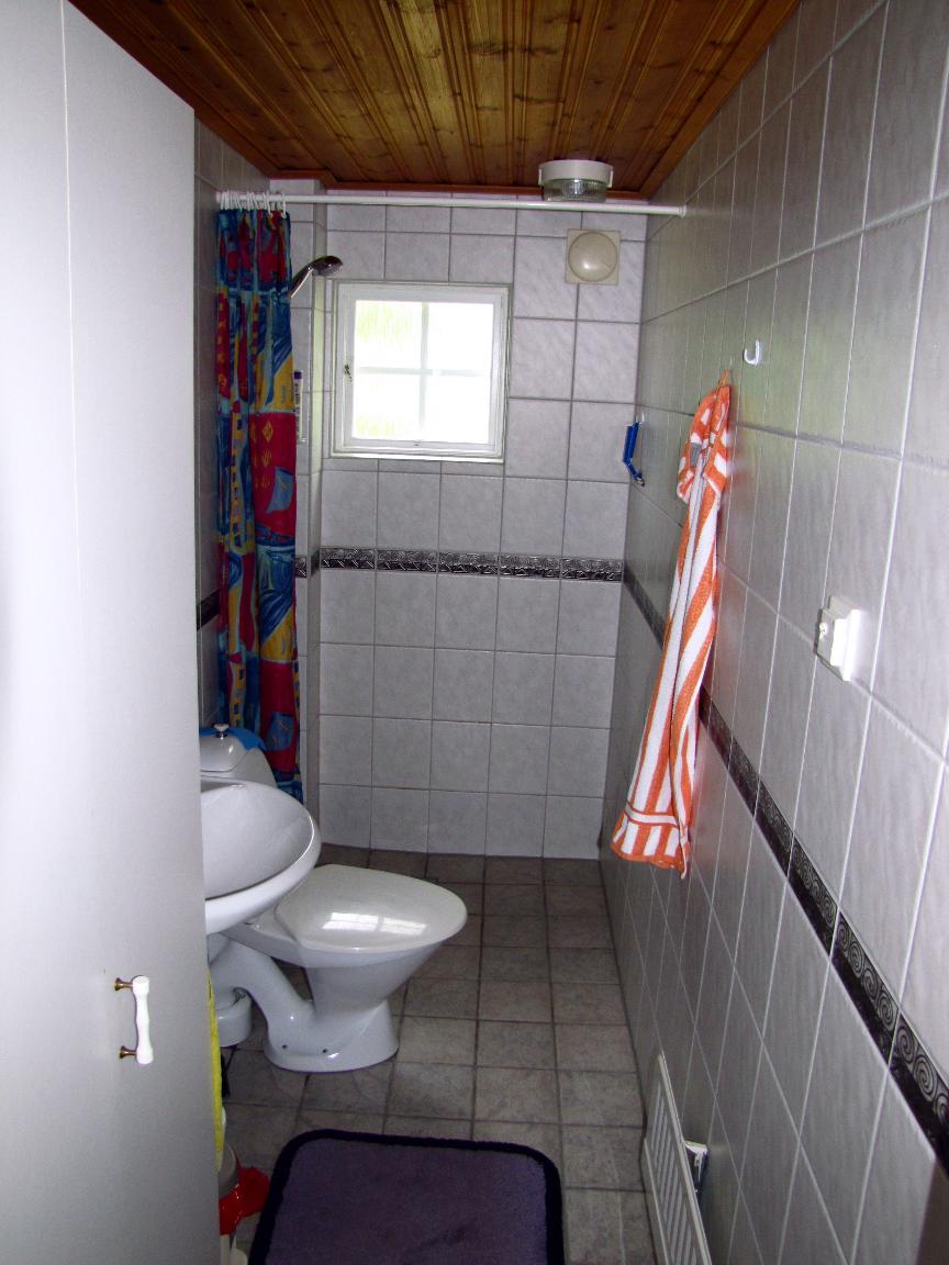 Mysig stuga vid sjön HAGSVARTEN – bild 8 av 12
