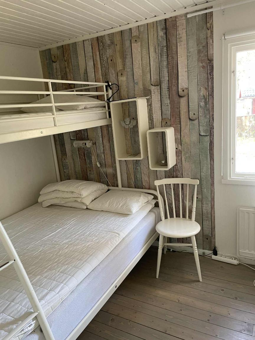 Stuga med fint läge nära Maglehem – bild 2 av 11