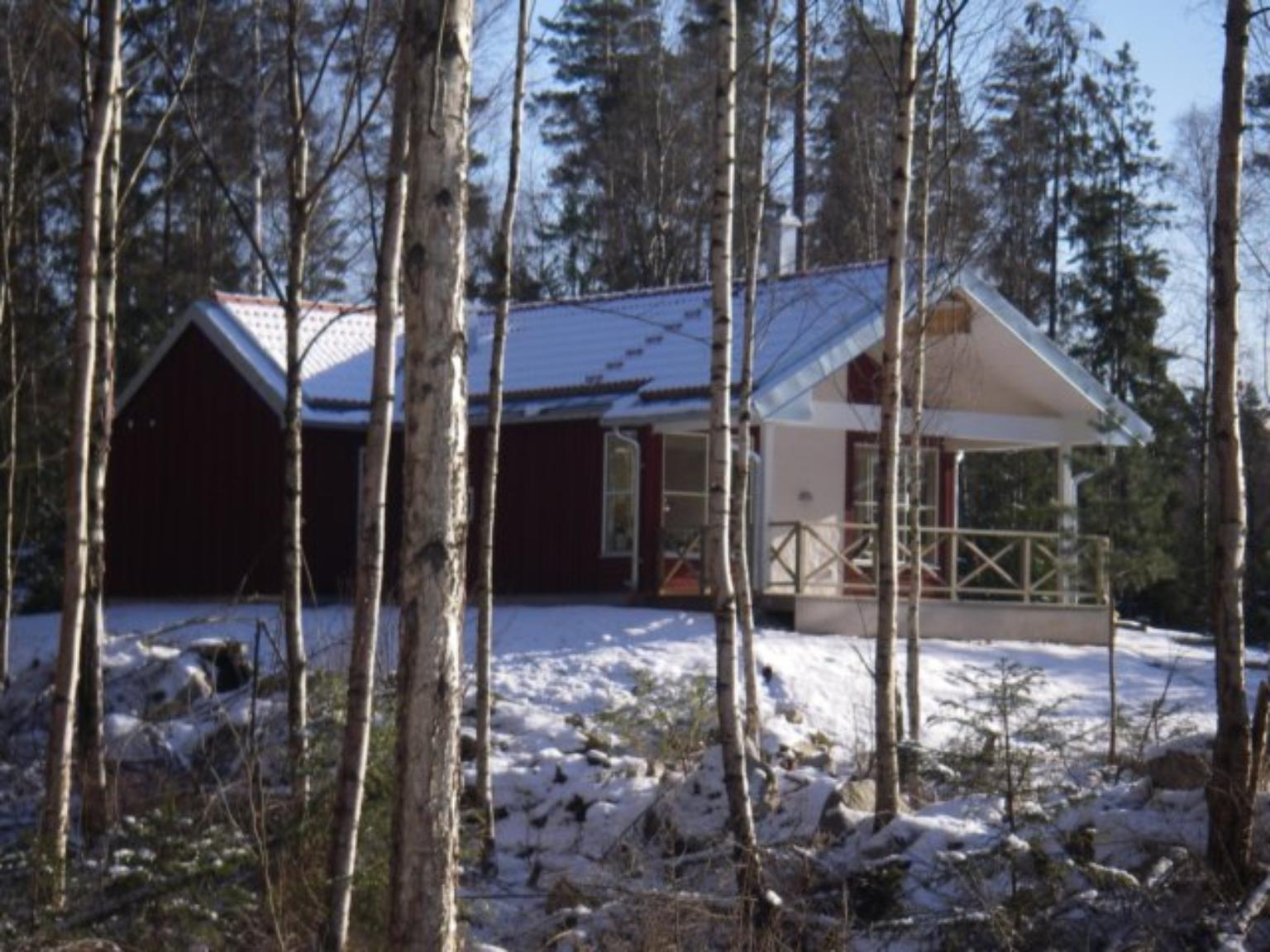 Inbjudande och välskött  fritidshus vid sjön KROKSJÖN – bild 11 av 12