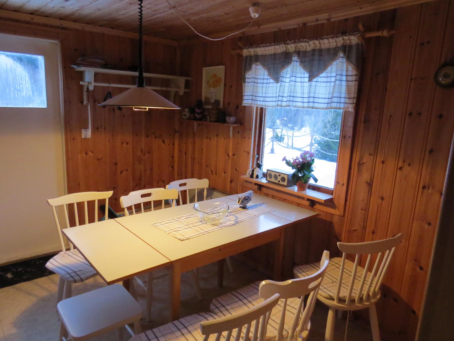 Vackert beläget fritidshus vid sjön ÅMMELÅNGEN – bild 12 av 12