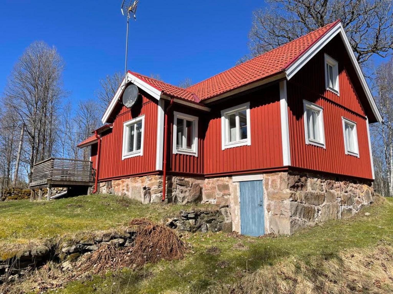 Mysigt litet torp vid sjön ABORRASJÖN – bild 4 av 12