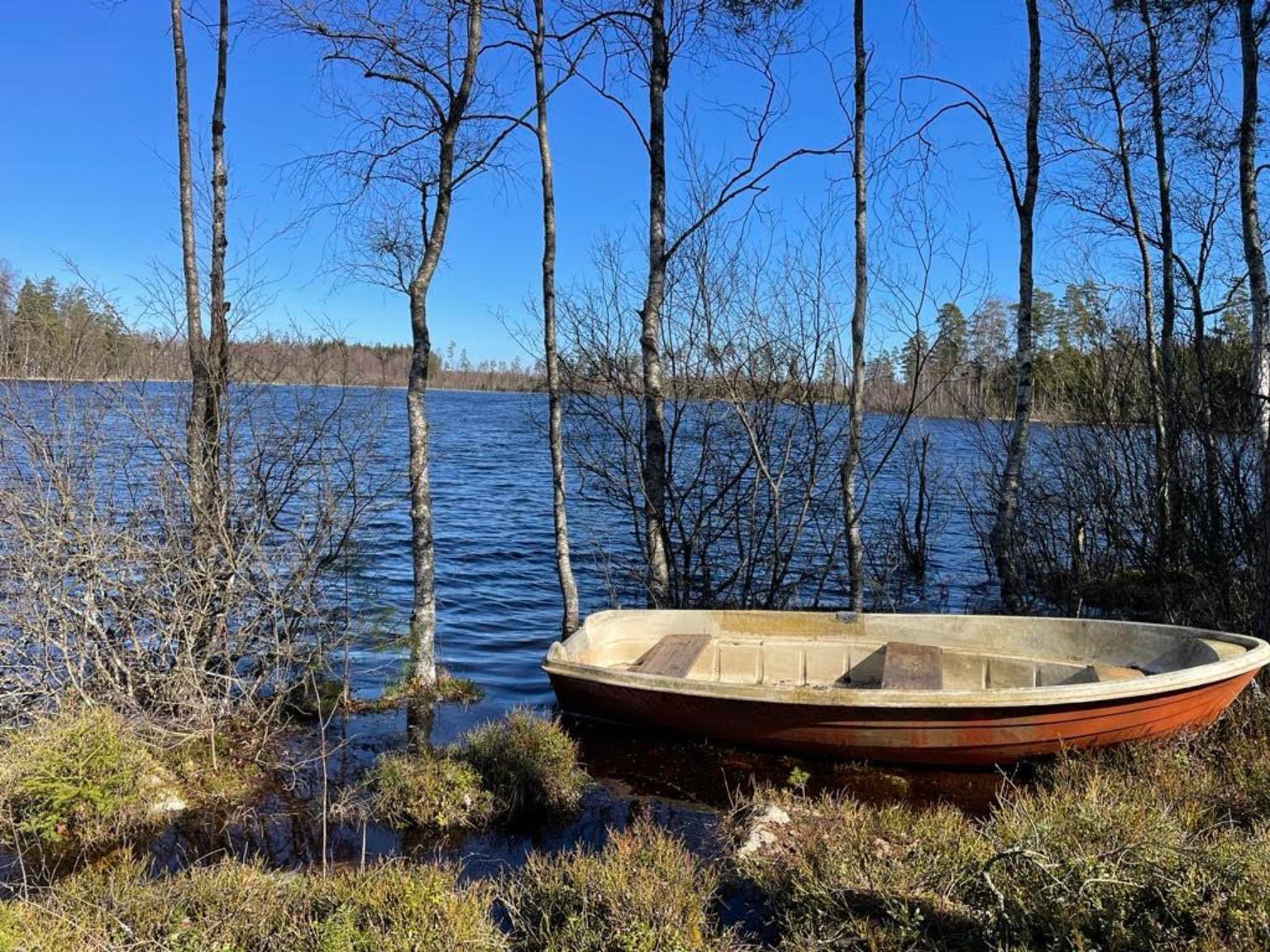 Mysigt litet torp vid sjön ABORRASJÖN – bild 6 av 12