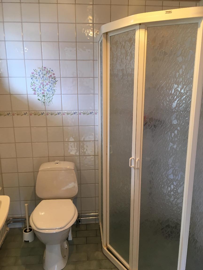 Väldigt välskött fritidshus med bästa läget vid sjön BOLMEN – bild 8 av 12