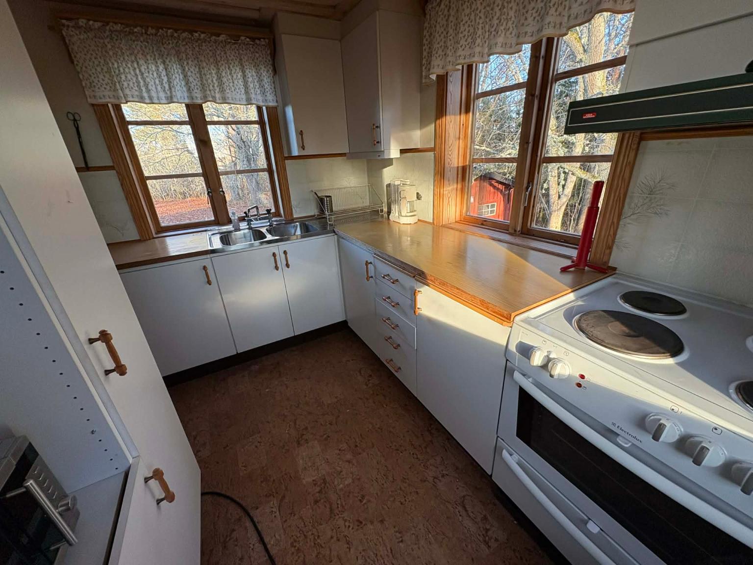 Mysigt hus med fint läge vid sjön Långrammen – bild 4 av 9